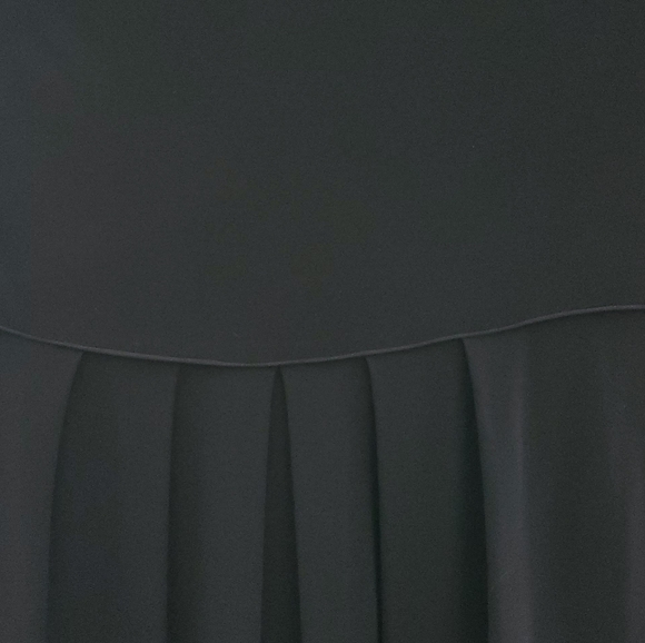 Dress - Picture 6 of 8